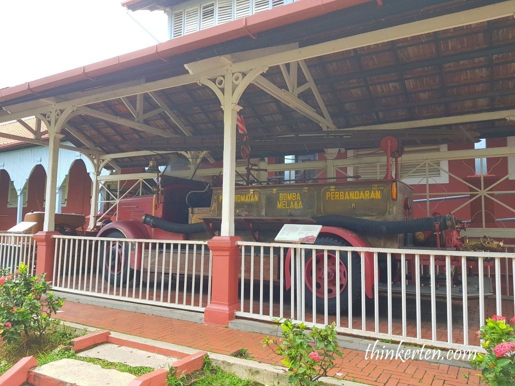 Bomba Melaka - Old Fire Engine Truck near Studthuys