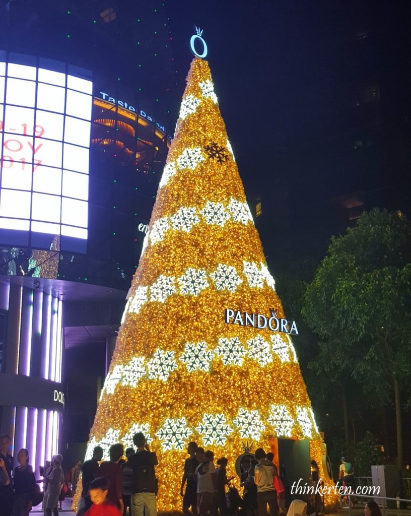 2017 Christmas Light Up at Orchard Road 