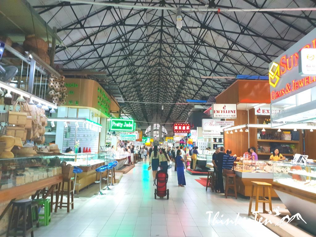 Myanmar : Remember to bargain in Yangon Scott Market aka Bogyoke Aung San Market!