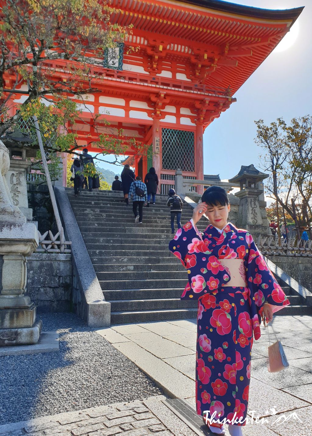 Explore Kyomizu Dera in Kimono is a perfect match for your Kyoto experience!